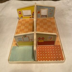 Vintage Fisher Price little people Play Family NURSERY SCHOOL Base